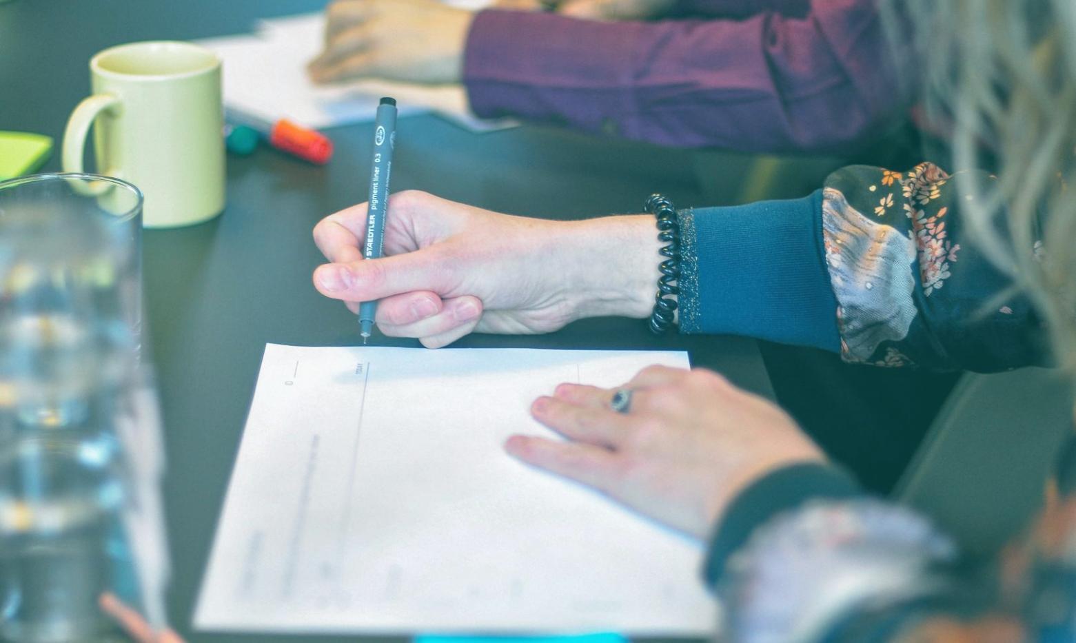 Bureau de consultation financière avec outils de planification budgétaire